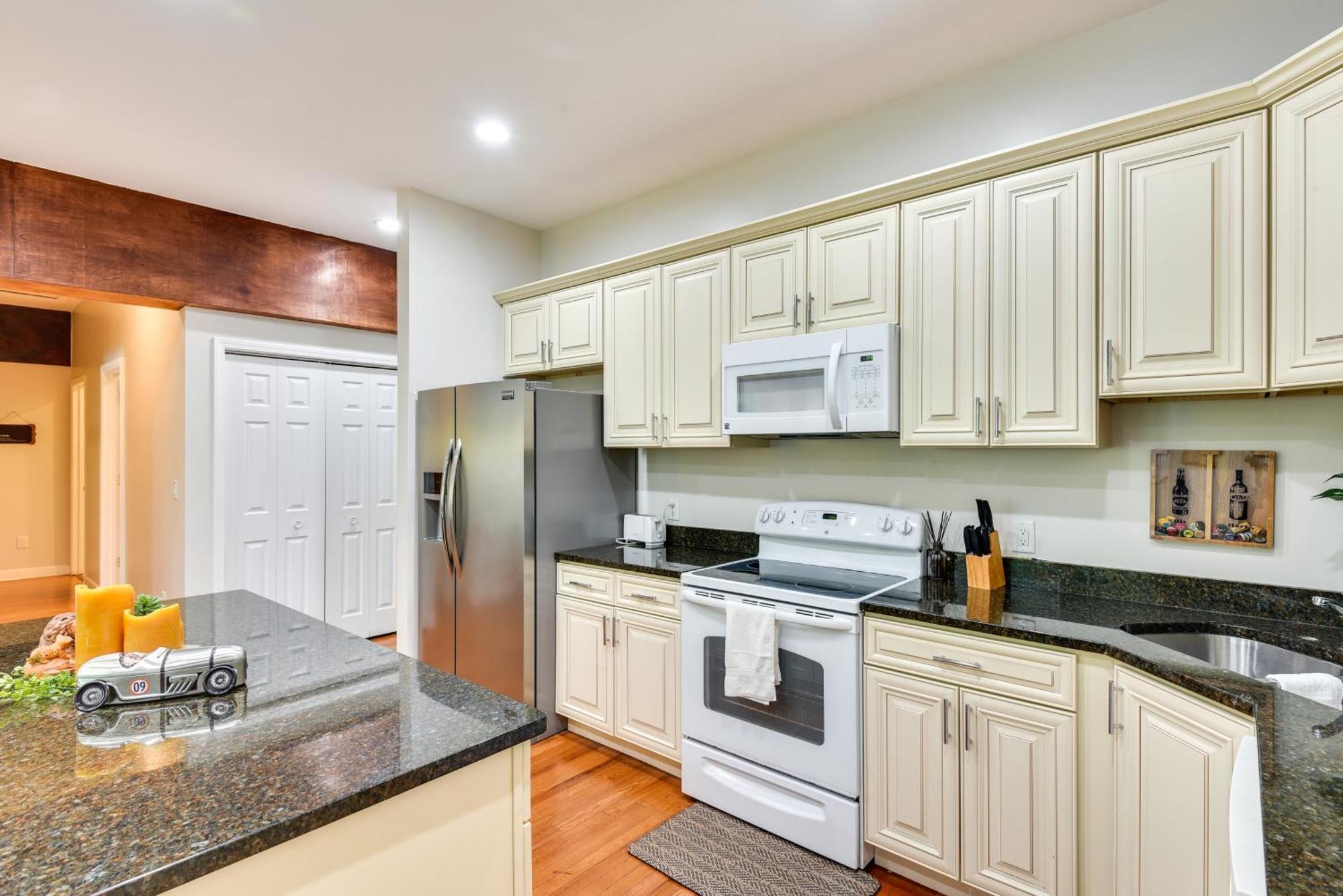 Cozy Sawyer Apartment - 5 Min To Warren Dunes Park المظهر الخارجي الصورة